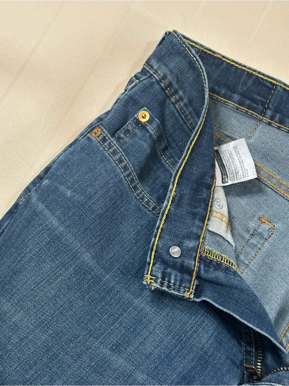 Levi’s 559 Relaxed Straight Jeans W31 L30 Medium Dark Wash EUC 2013 Vintage